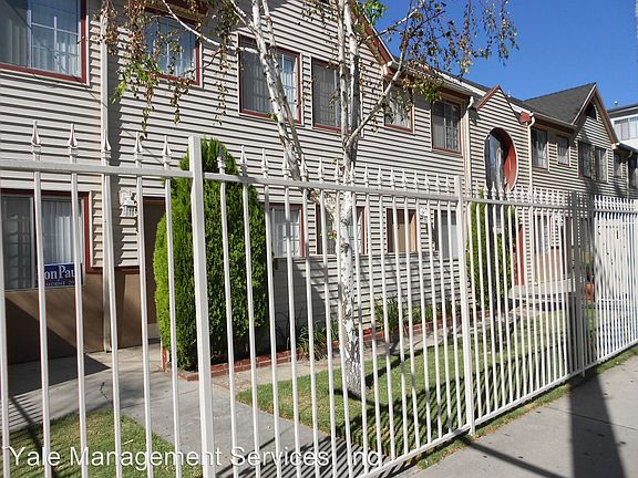 2nd image of 21445 Saticoy St APT 9