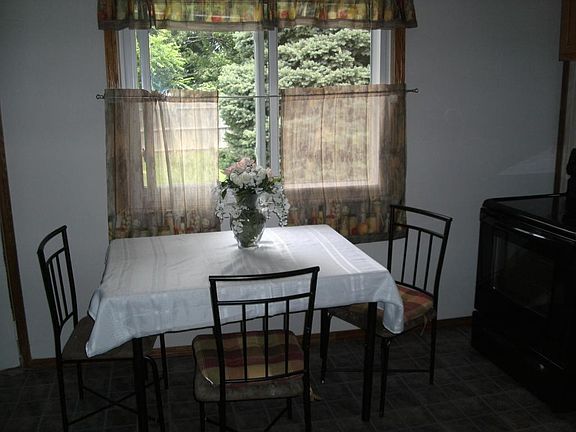 5th image of 144 Deerfield Pl