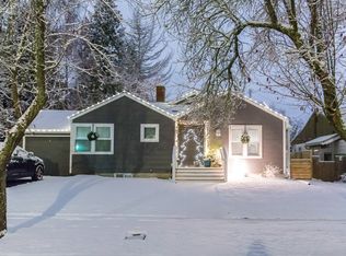 8233 42nd Ave NE, Seattle, WA 98115