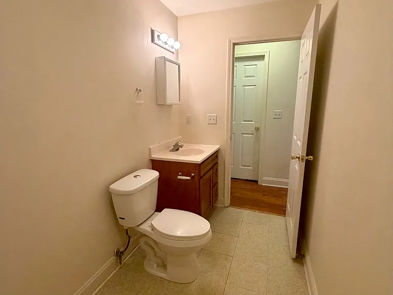 30 Hubbard St #2 — Photo 8