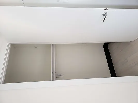 Rented by Zuz Realty | media 7