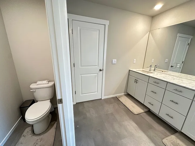 2406 Hyde Ct NE — Photo 24
