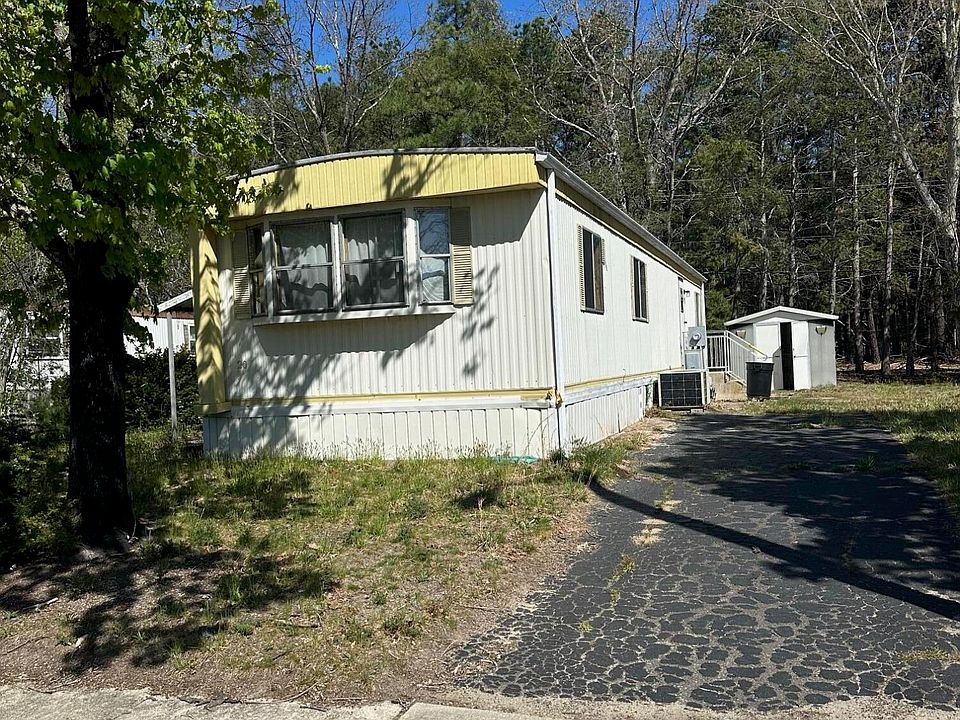 1st image of 20 Maplewood Dr