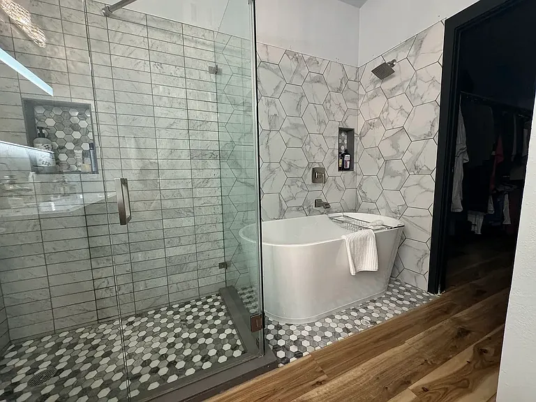 7549 Fireoak Dr — Photo 23