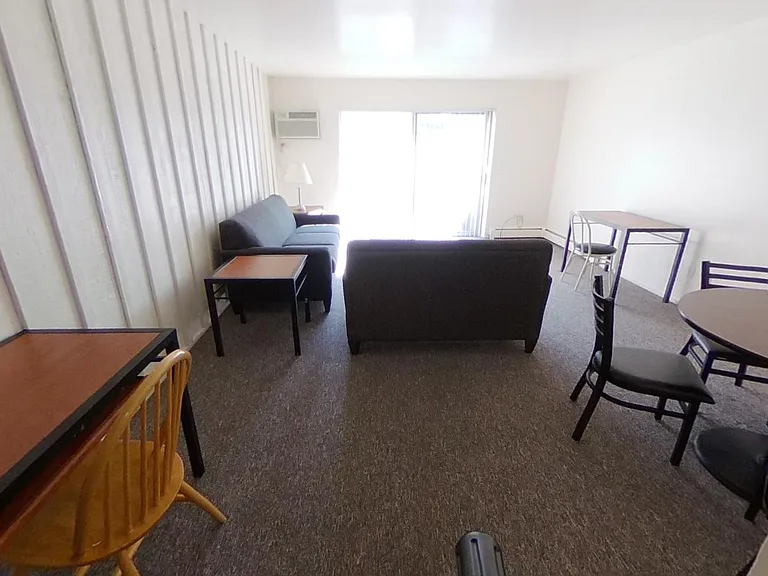 The Dean — Photo 3