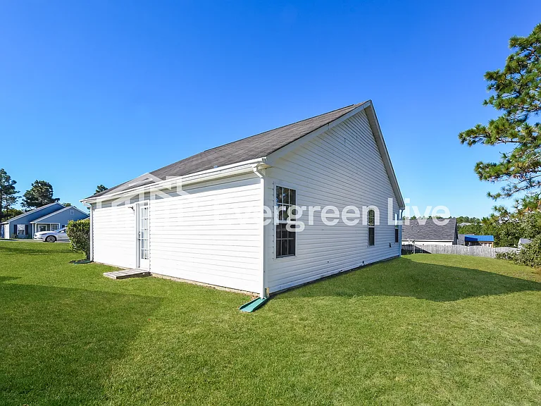 107 Sterling Hills Cir — Photo 14