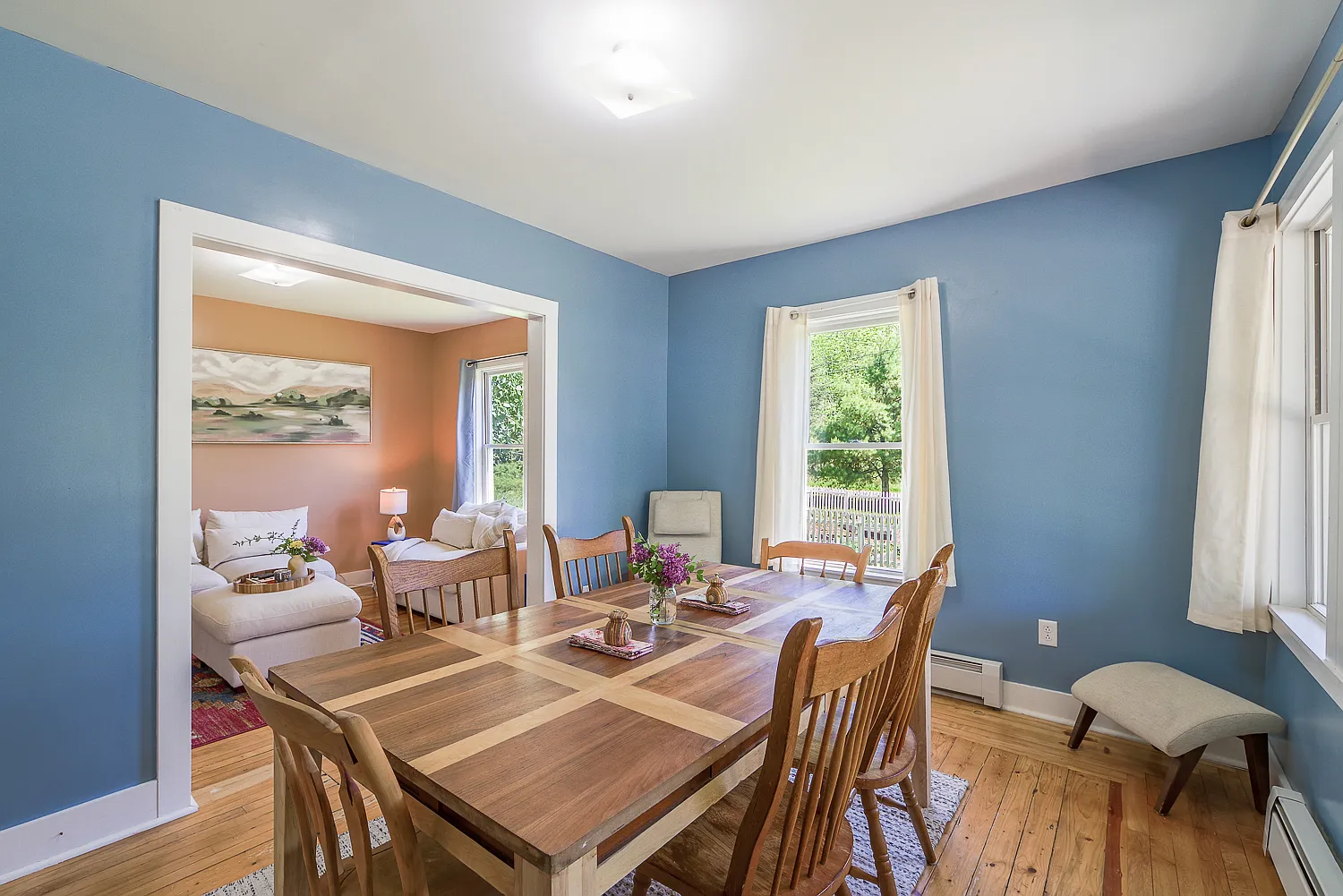 4 bed, 1.5 bath, 1639 sqft, $2,000 — Photo 1