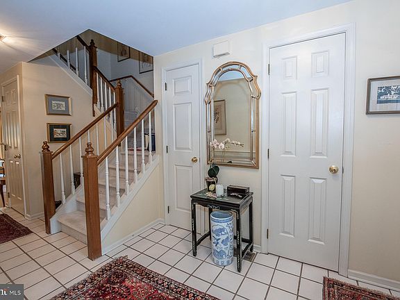 4th image of 416 Chandlee Dr