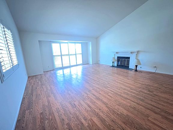 3rd image of 14919 Kingsdale Ave