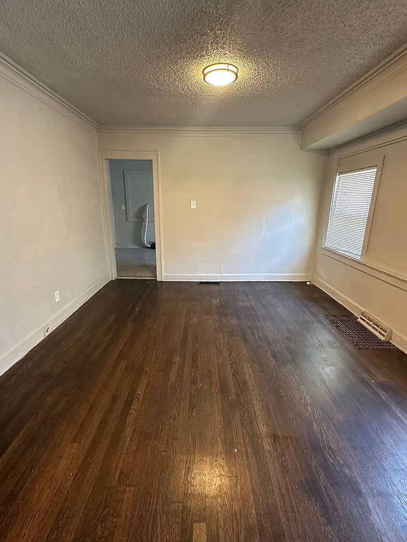 5 Bedroom — Photo 3