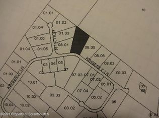 17 Kimberly Ln, Gouldsboro, PA 18424