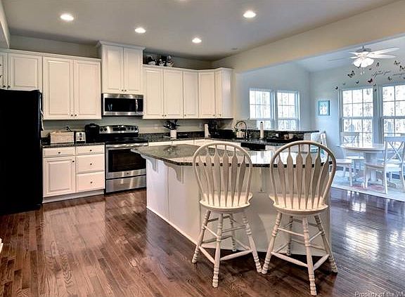 2nd image of 2716 Brownstone Cir