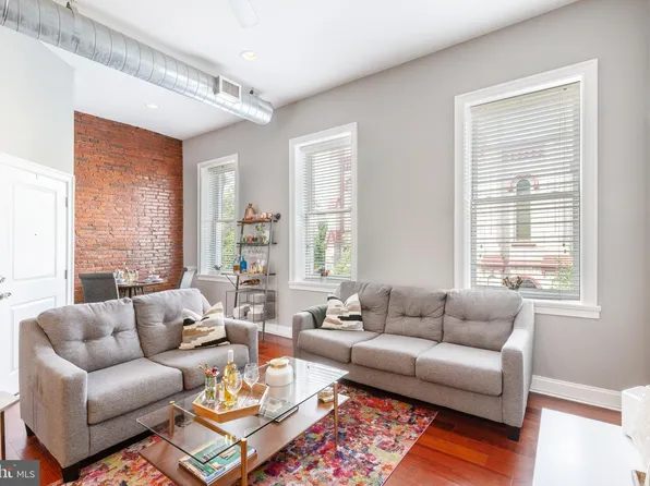 1836 Green St APT 3, Philadelphia, PA 19130