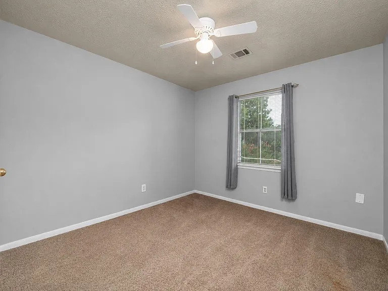 1934 Pincher Creek Dr — Photo 26