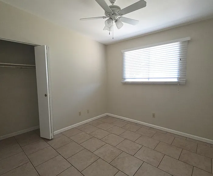 1110 E Broadmor Dr — Photo 4