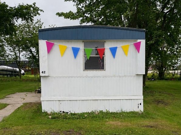 42 Village Ct