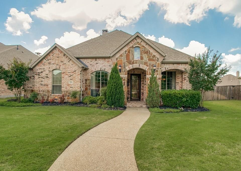 1st image of 428 Broken Sword Dr