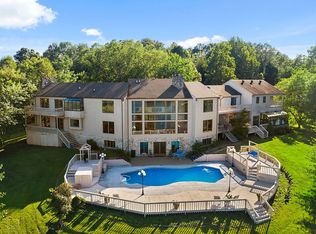 200 Lakeside Ct, Hanson, KY 42413