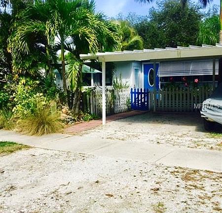 3rd image of 643 Calle Del Otono