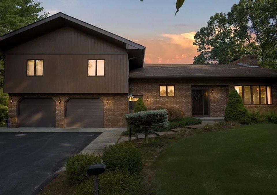 1st image of 5 Hughes Dr