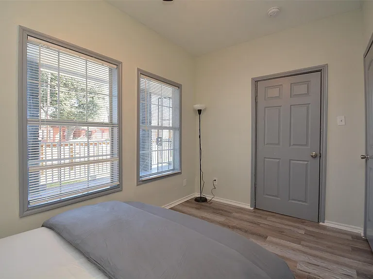 7124 Avenue F #3 — Photo 18