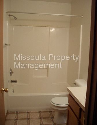 5th image of 16830 Stenerson Ln APT 4