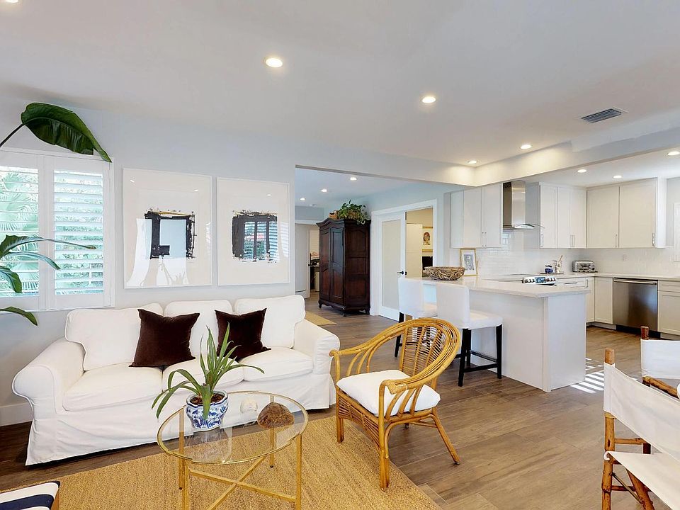 Living Room/Kitchen