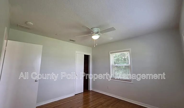 925 Sikes Blvd — Photo 21