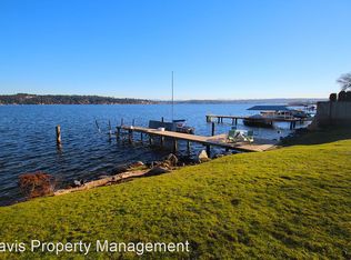 8712 Sand Point Way NE #13, Seattle, WA 98115