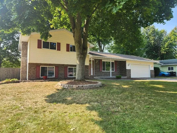 3235 N Shoreview Dr, Fort Gratiot, MI 48059
