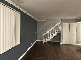 728 Whitesail Dr, Schaumburg, IL 60194