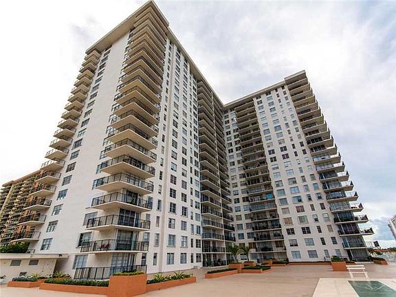 2nd image of 301 174th St APT 315