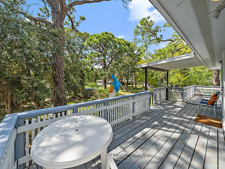 708 Shore Rd #C — Photo 1
