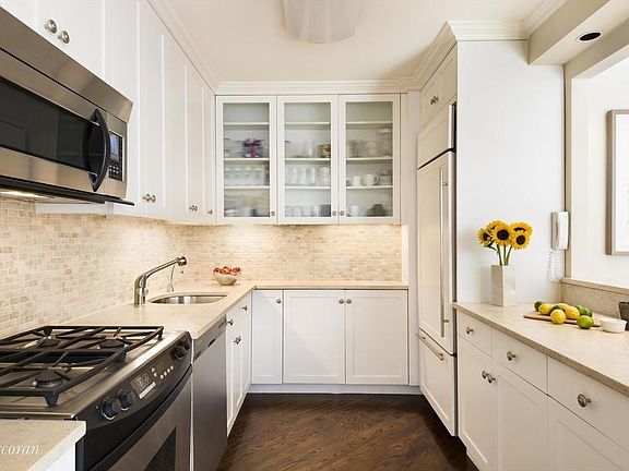3rd image of 80 Central Park W APT 2F