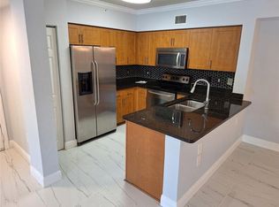 6492 Emerald Dunes Dr APT 108, West Palm Beach, FL 33411