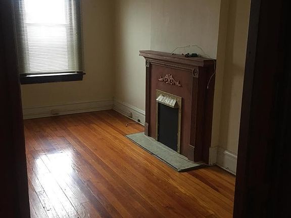 2nd image of 1936 Winnebago St #A