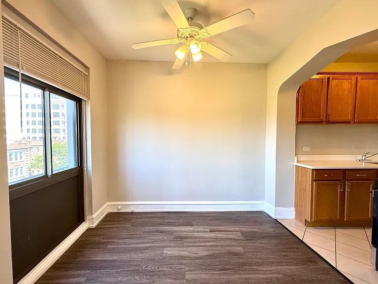 1033 W Loyola Ave #501 — Photo 14