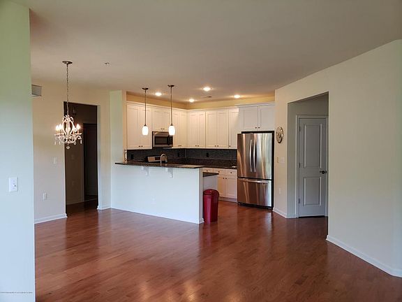 2nd image of 712 Amy Ct #1000