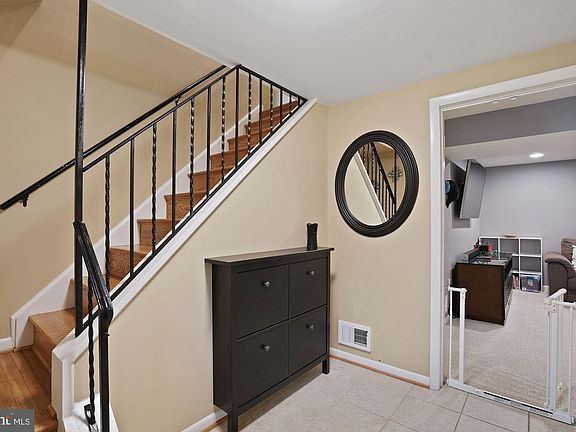 3rd image of 4507 Dartmoor Ln