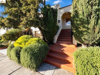 5340 Walnut St, Oakland, CA, 94619