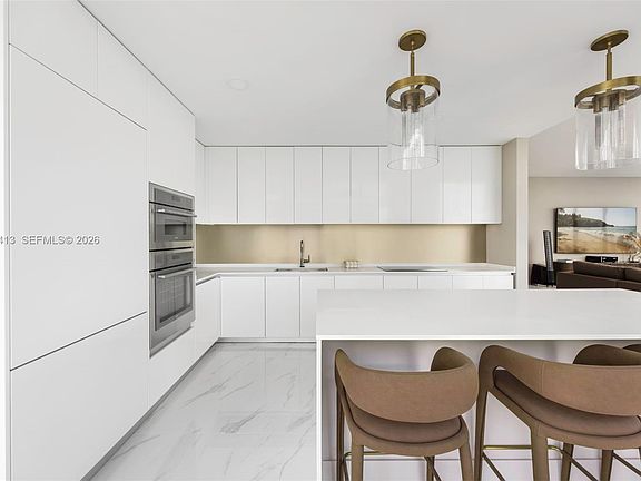 5th image of 700 NE 24th St Unit Penthouse 5904