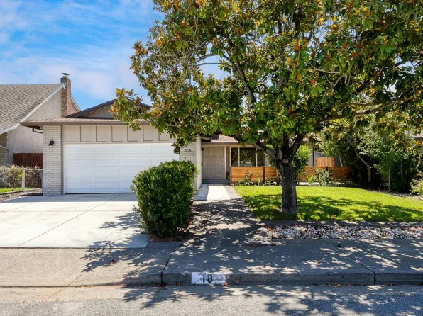 18 Eastside Circle, Petaluma, CA 94954