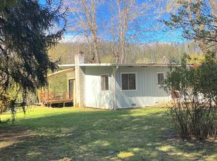 1343 Curly Jack Rd, Happy Camp, CA 96039