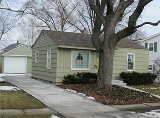 1929 Garner Ave, Oregon, OH 43616