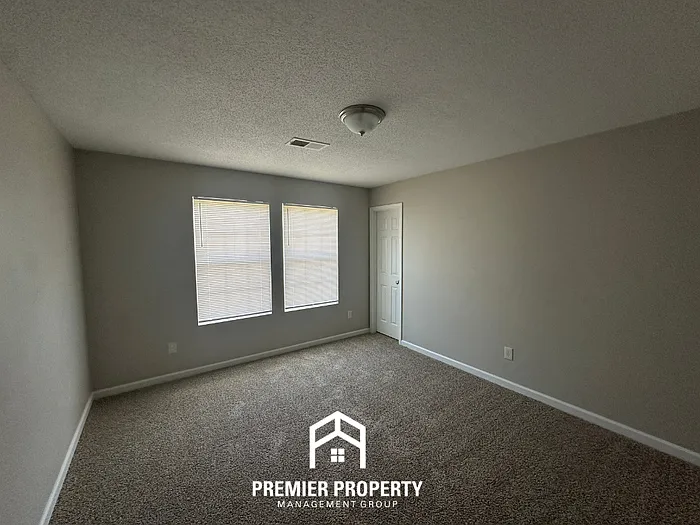 10088 Chariden Dr — Photo 11