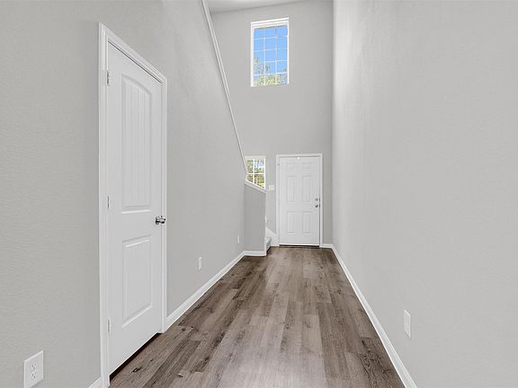 5th image of 13534 Luke Prairie Ct