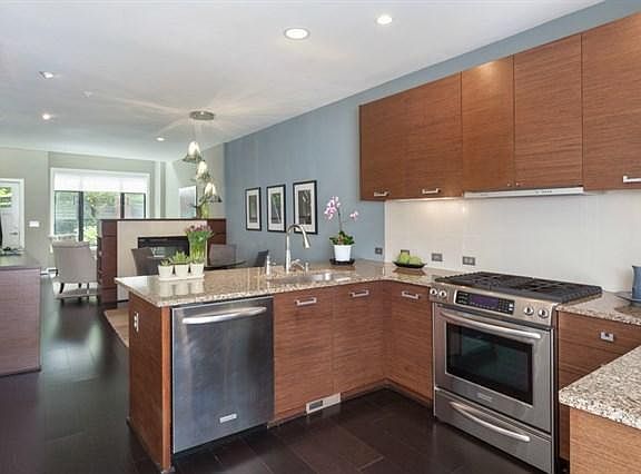 2nd image of 10575 NE 12th Pl