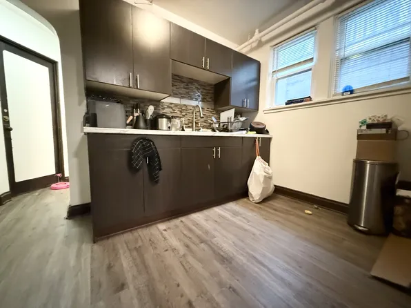 747 Williamson Street - BW