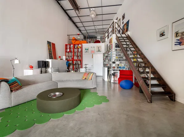 251 Montrose Avenue image 3 of 12