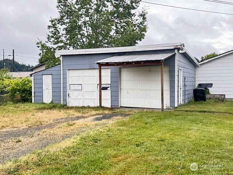 4th image of 618 SW Chehalis Avenue